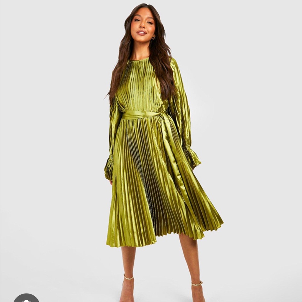 Boohoo satin tie detail pleated midi dress